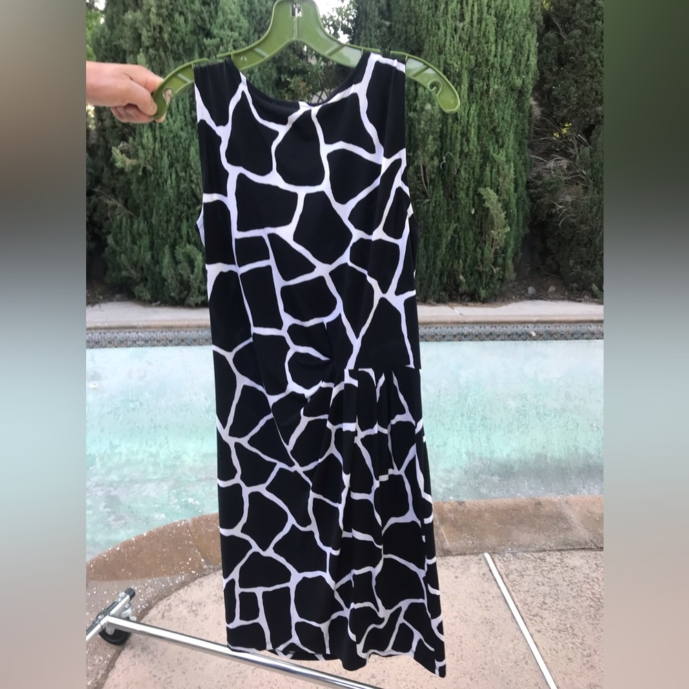 MICHAEL Michael Kors Black and White Patterned Dress - Picture 7 of 7